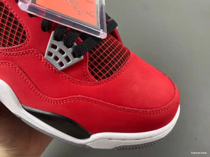 HYPE Toro 308497-603 Retro Jordan 4 Bravo 0423